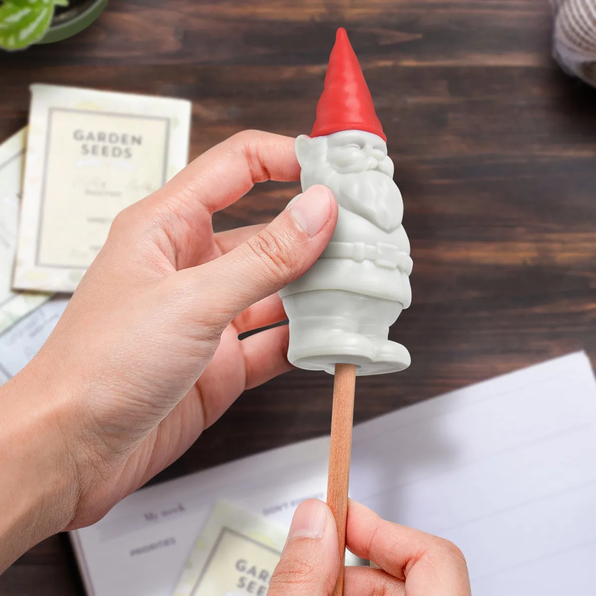 Erasers + Shapeners>Genuine Fred DESK GNOME